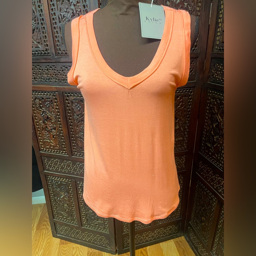 Sleeveless T-Shirt
